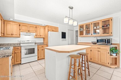 5 - 2911 Colchester Rd (30)