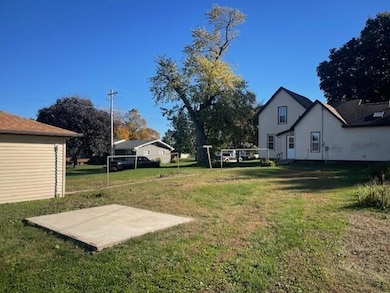 623 E Chestnut, Hubbard, IA 50122 - photo 2