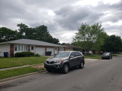 1873-1875 Hampstead Dr, Columbus, OH 43229 - photo 3