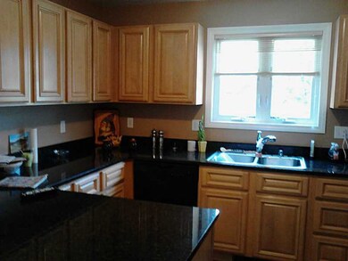 7 Silvercup Cir unit 7, West Warwick, RI 02893 - photo 6