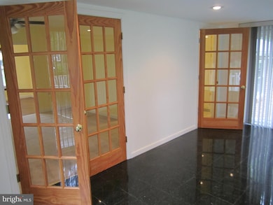 611 Valley Dr SE, Vienna, VA 22180 - photo 7