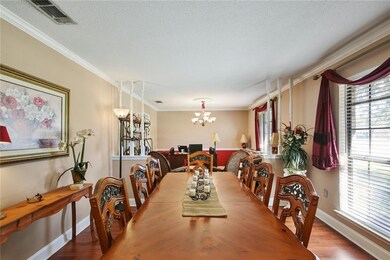 Formal living/dining combo

