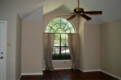 8630 Spring Green Dr, Houston, TX 77095 - photo 4