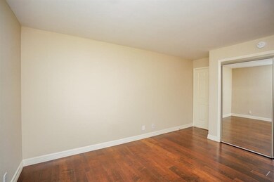 secondary bedroom.