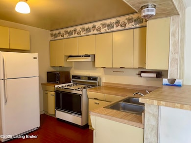 2006 Patricia Dr, Louisville, KY 40272 - photo 7