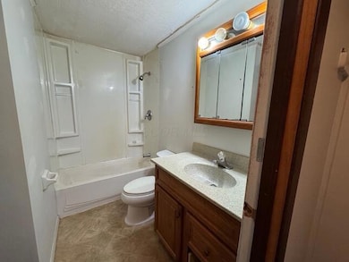 805 Pipers Ln, Columbus, OH 43228 - photo 5