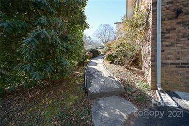 34 Fieldcrest Cir, Asheville, NC 28806 - photo 5