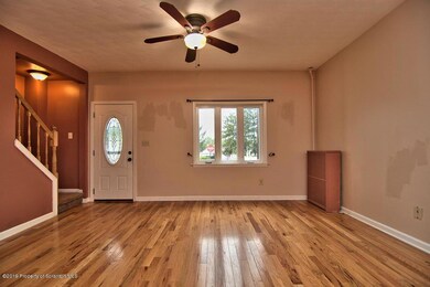 423 E Warren St, Dunmore, PA 18512 - photo 3