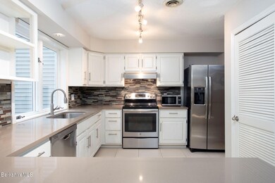 30 Clifden Ct unit 5, Lenox, MA 01240 - photo 7