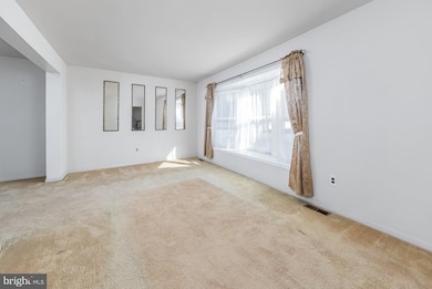 8 Framingham Rd, Beverly, NJ 08010 - photo 4