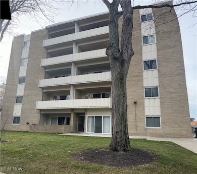 2089 Wooster Rd, Rocky River, OH 44116 - photo 2