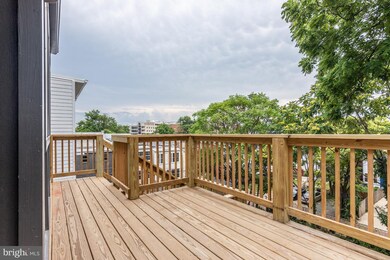 430 Kenyon St NW unit 2, Washington, DC 20010 - photo 2