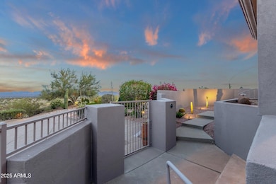 007_Gated Entry Walkway