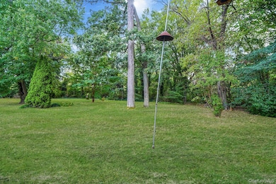 7 Wilbur Ln, Roosevelt, NY 11575 - photo 7