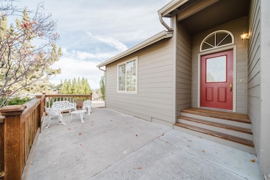 3734 SW WICKIUP PL, REDMOND Small-37