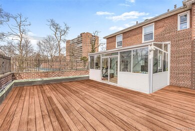 Dogwood Close Townhomes unit B11B14, Bronx, NY 10471 - photo 7