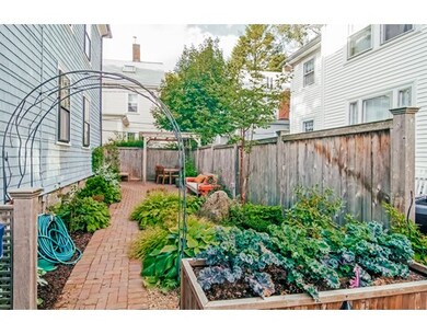 8 Newsome Park unit 2, Jamaica Plain, MA 02130 - photo 4