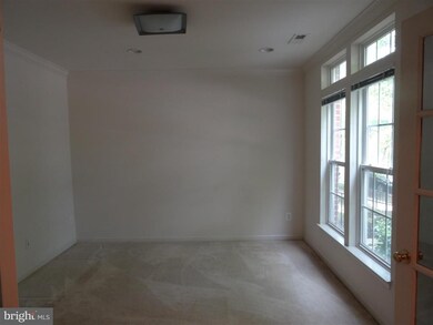 2207 Potomac Club Pkwy unit 23, Woodbridge, VA 22191 - photo 4