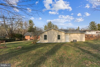 606 Vierling Dr, Silver Spring, MD 20904 - photo 6