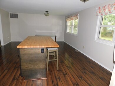 1021 Penguin St, Effingham, IL 62401 - photo 4