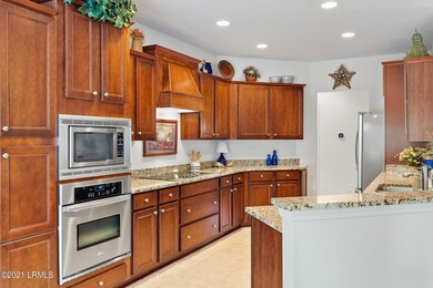 17 Whitepoint Gardens -- 2Kitchen USE