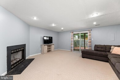 13911 Gunners Place, Centreville, VA 20121 - photo 6