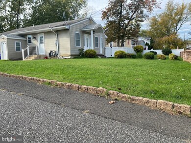 825 Orchard Ave, Runnemede, NJ 08078 - photo 6