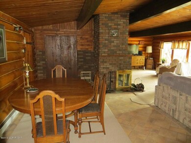 Diningroom and livingroom