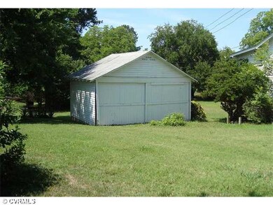 Parking Lot/Garage