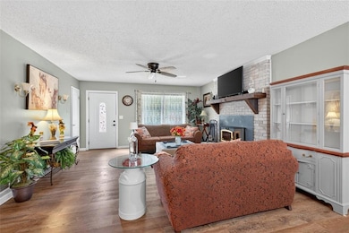 5867 Meadow View Ln, Flowery Branch, GA 30542 - photo 5