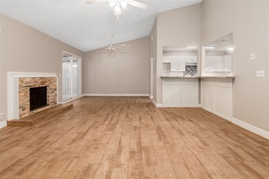 3904 Spring Garden Dr, Pearland, TX 77584 - photo 7