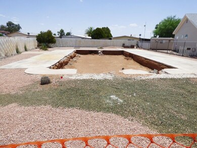 Lot cleaned up and ready to go!