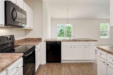 9622 Weikert Rd, Charlotte, NC 28215 - photo 4