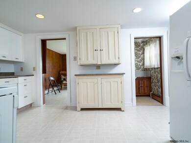 194 Bald Mountain Rd, Troy, NY 12180 - photo 3