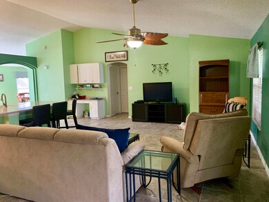 SUPERSIZED ROOM