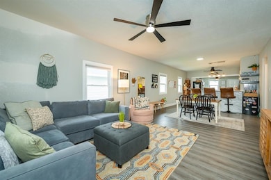 2317 Des Moines St, Des Moines, IA 50317 - photo 5