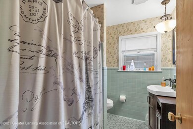 2311 Chatham Rd, Lansing, MI 48910 - photo 7