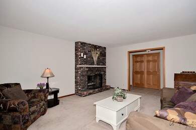 1125 Zange Dr unit 4, Algonquin, IL 60102 - photo 5
