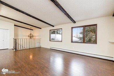 05-Living Room 20210412-DW-0254-Edit