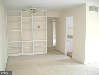 9459 Fairfax Blvd unit 304, Fairfax, VA 22031 - photo 4