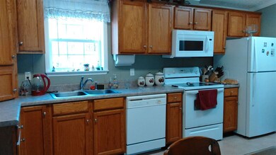 106 Goldfinch Ln, Center Conway, NH 03813 - photo 3