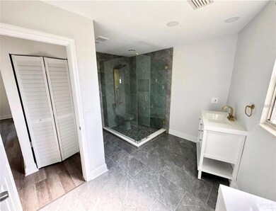 2100 28th Ave N, Saint Petersburg, FL 33713 - photo 5