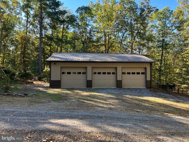 31 Hallies Ln, Berkeley Springs, WV 25411 - photo 2