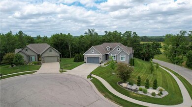 4506 Lakecrest Dr, Shawnee, KS 66218 - photo 4