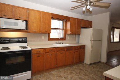 4304 Harney Rd, Taneytown, MD 21787 - photo 3