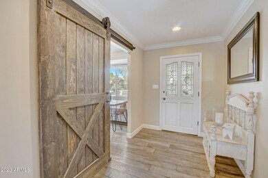 4-web-or-mls-W Golden Ln-004