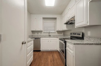 520 Pecan Acres Ct, Arlington, TX 76013 - photo 7