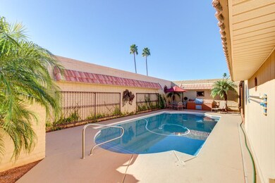 WONDERFUL PEBBLE TECH POOL