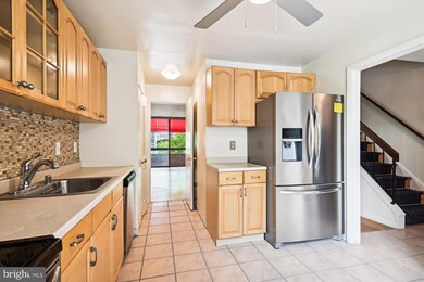 610 15th St S unit 2, Arlington, VA 22202 - photo 6