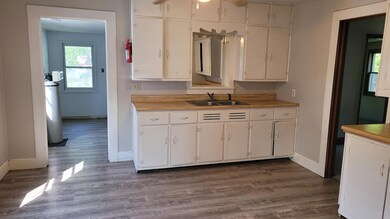 523 S Main St, Mountain Grove, MO 65711 - photo 7